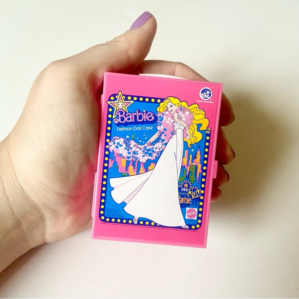World's Smallest Barbie Fashion Case Miniature + 2 Micro Figures